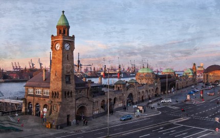 Hamburg Landungsbrücken 14  –  120 x 75 cm