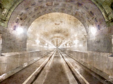 Hamburg Alter Elbtunnel 3 – 60 x 45 cm – Canvas Leinwand auf Keilrahmen gespannt